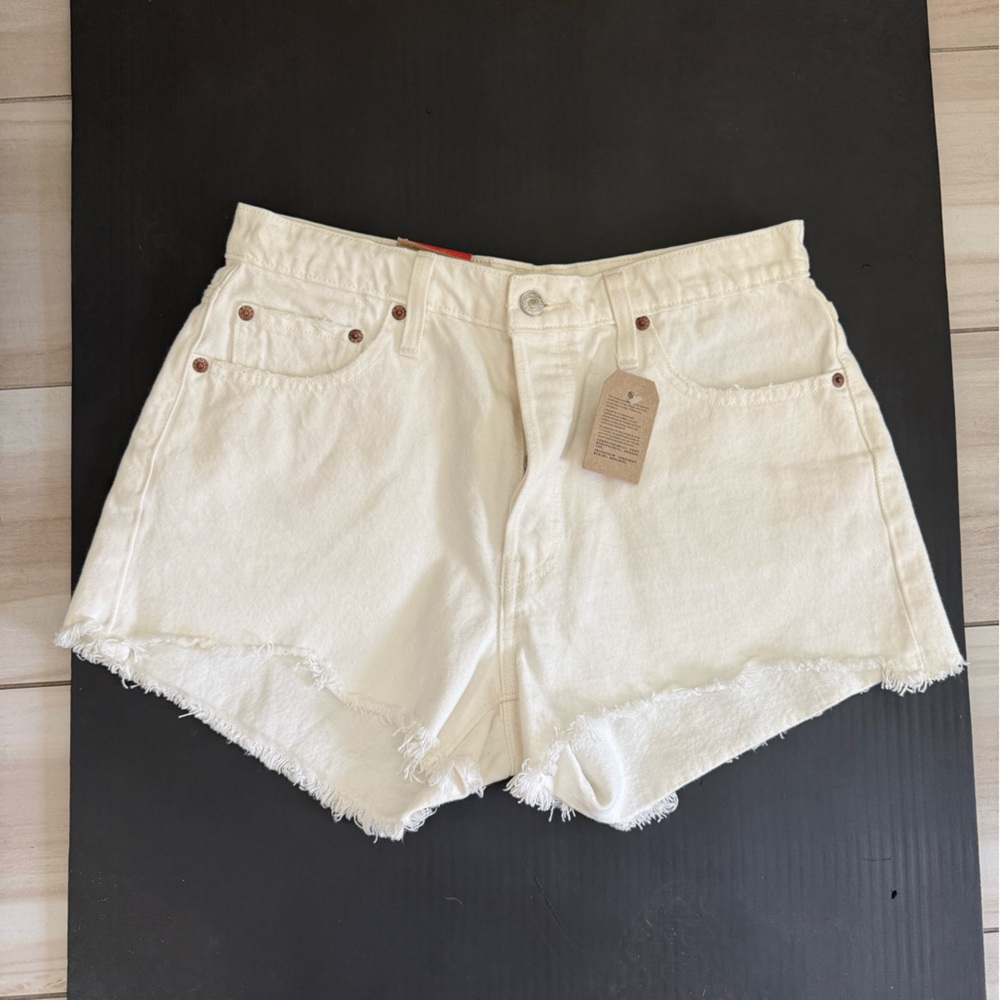 NWT Levi’s 501 Denim Shorts